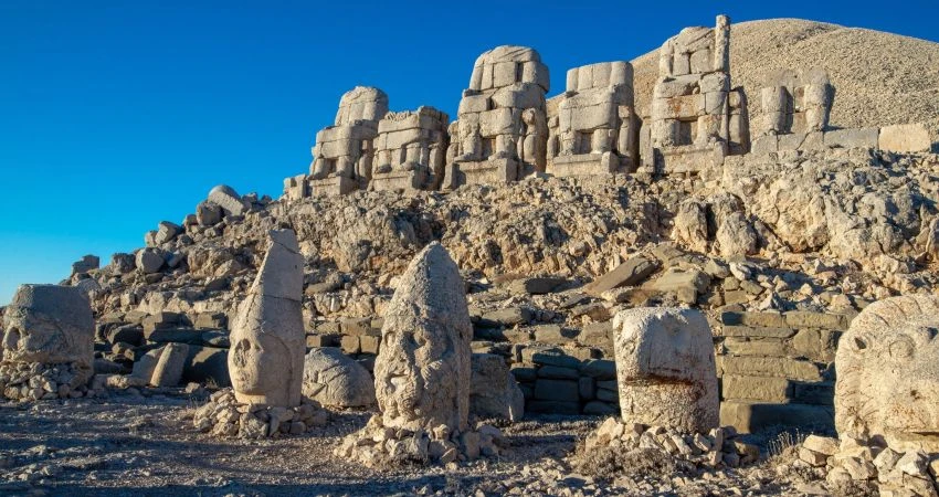İstanbul Çıkışlı Uçaklı Mezopotamya Kültür ve Gastronomi Turu | Gaziantep – Şanlıurfa – Adıyaman – Nemrut