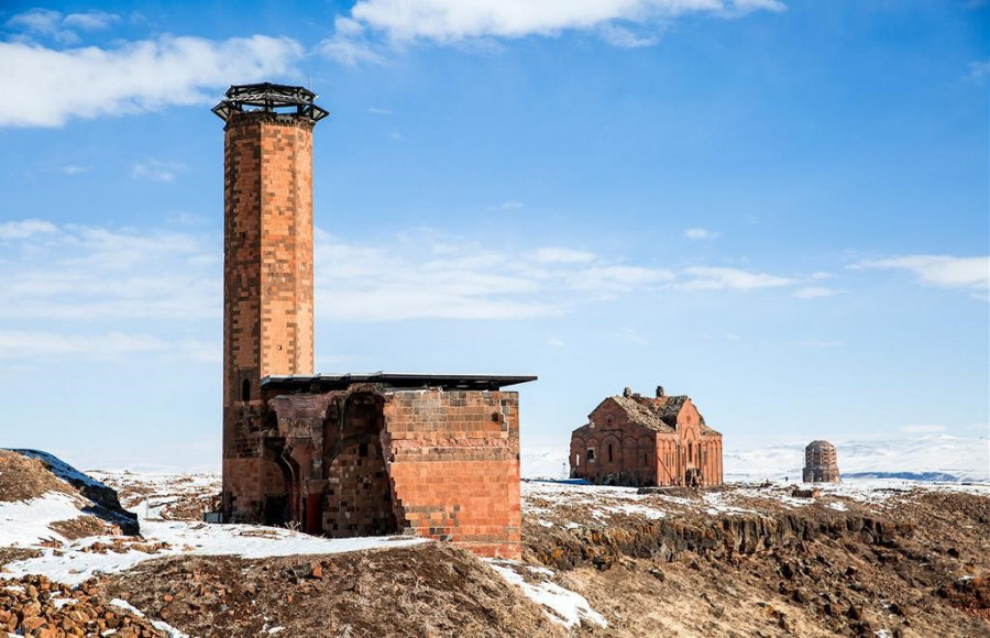 Turistik Doğu Ekspresi Uçak Gidiş Tren Dönüş Kars Turu