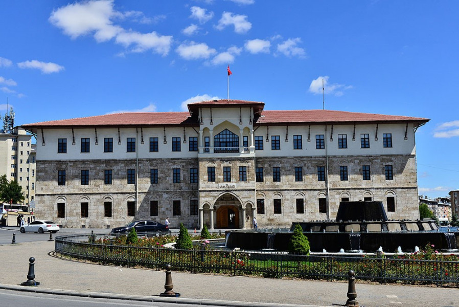 Turistik Doğu Ekspresi Uçak Gidiş Tren Dönüş Kars Turu