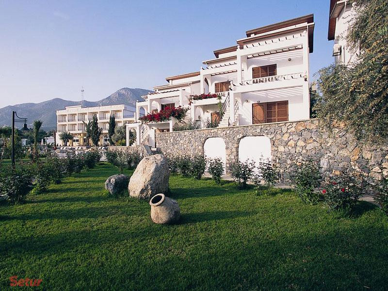 Kıbrıs Turu Acapulco Resort Hotel