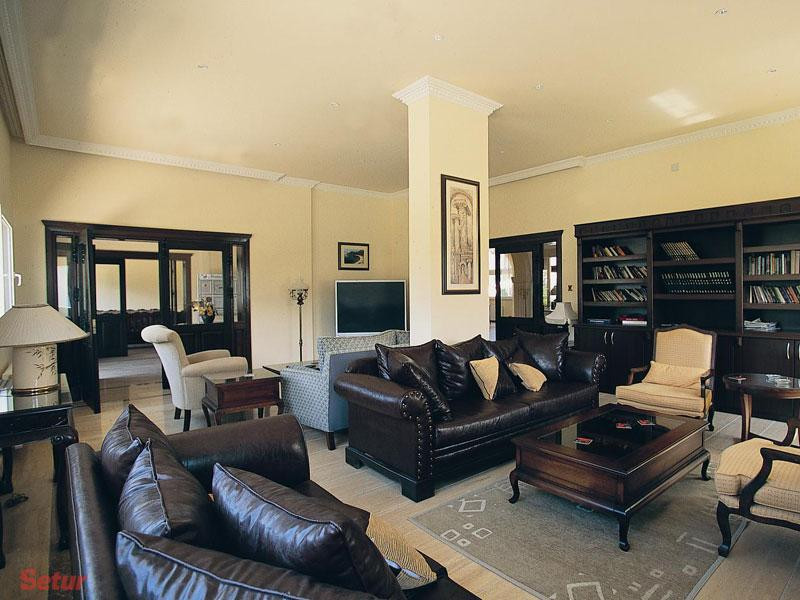 Kıbrıs Turu Acapulco Resort Hotel