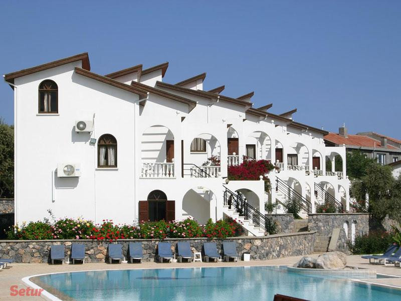 Kıbrıs Turu Acapulco Resort Hotel