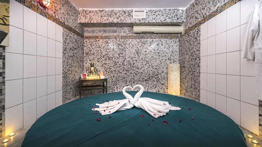 Rox Resort Hotel