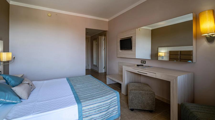 Palmeras Beach Hotel