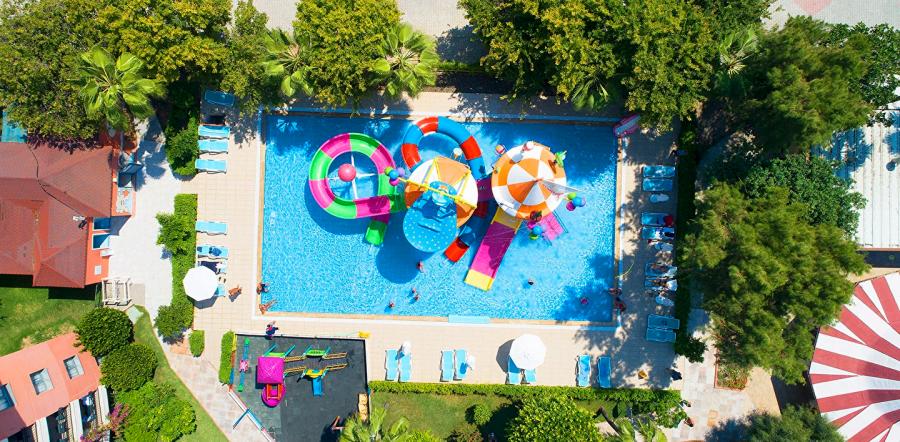Palmeras Beach Hotel