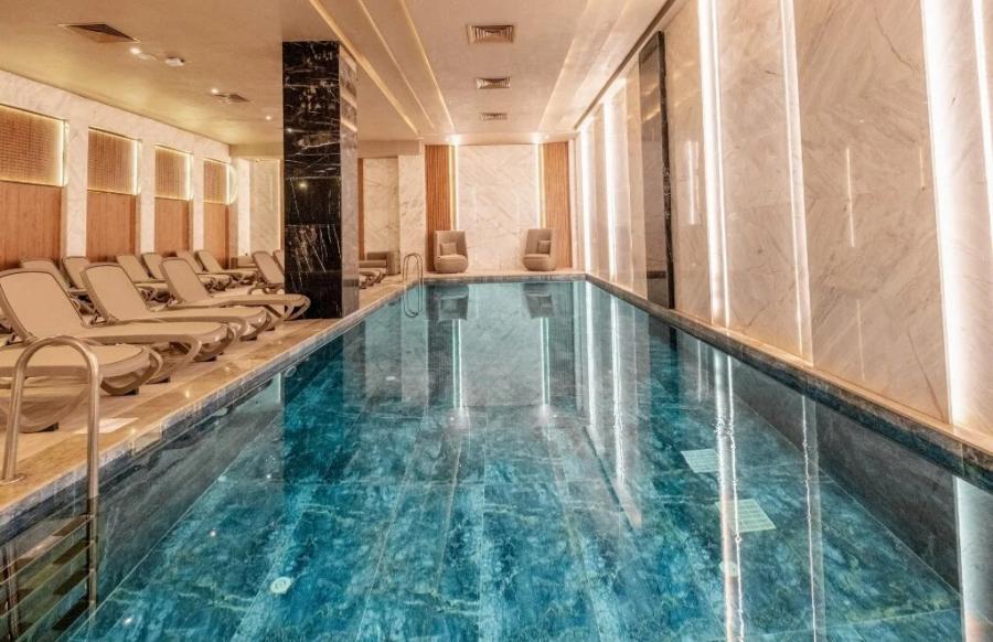 Serenity Queen Hotel