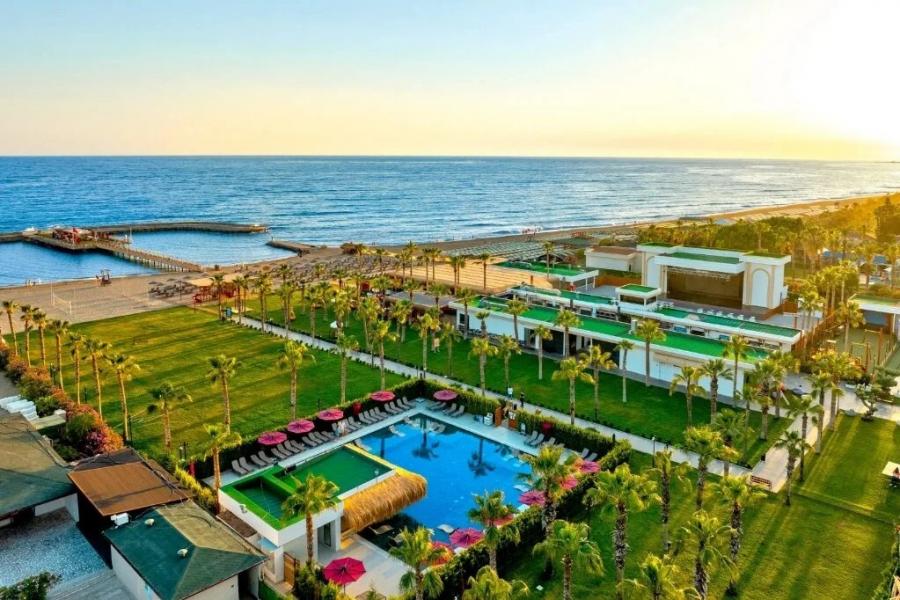Serenity Queen Hotel