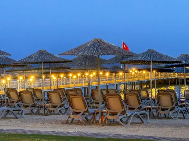 Serenity Queen Hotel