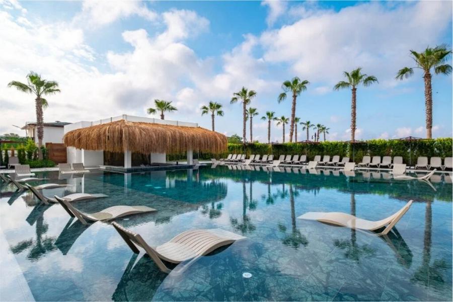 Serenity Queen Hotel