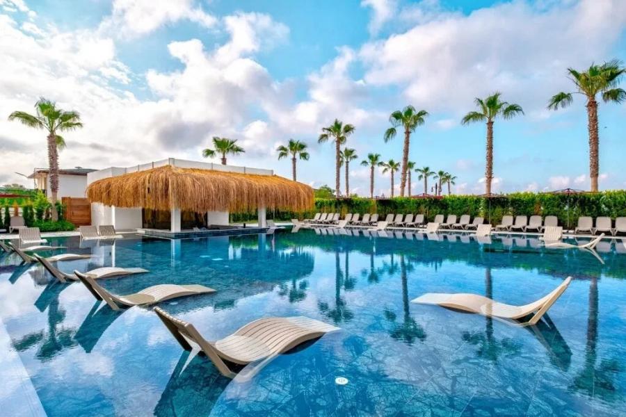 Serenity Queen Hotel