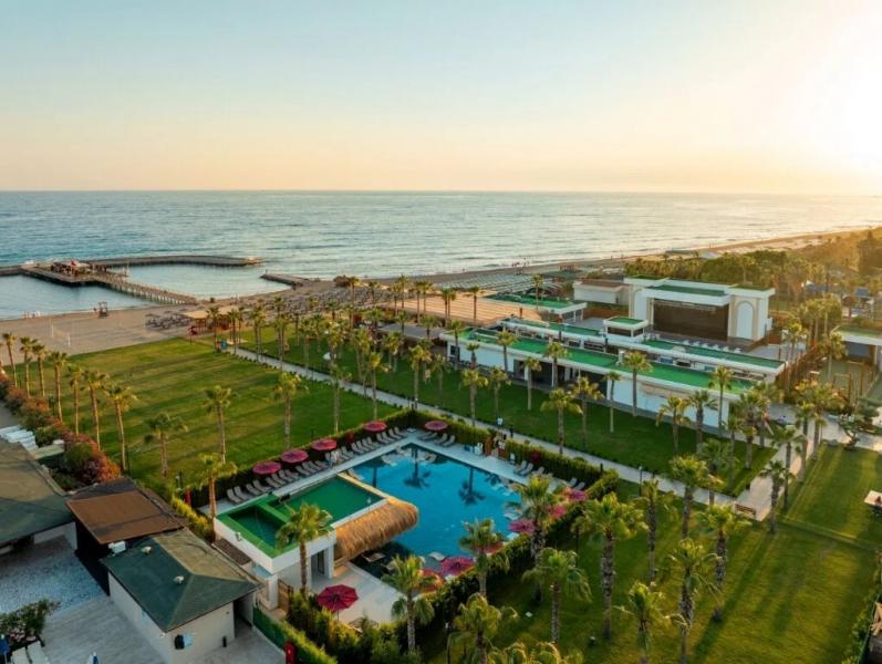 Serenity Queen Hotel