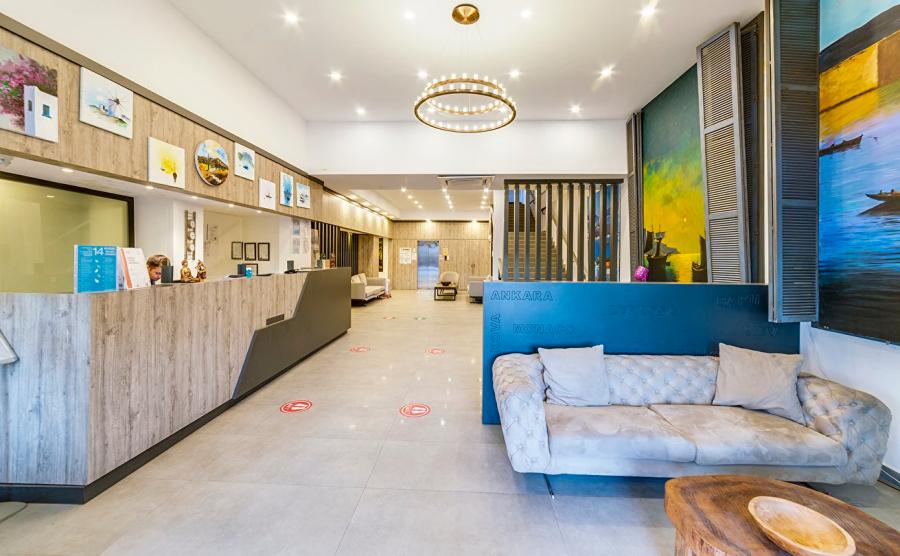 Smart Holiday Hotel