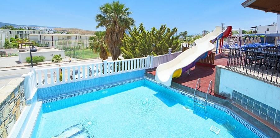 Smart Holiday Hotel