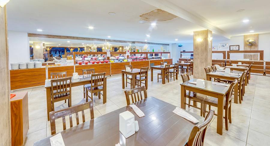 Smart Holiday Hotel