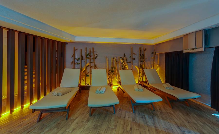 Smart Holiday Hotel