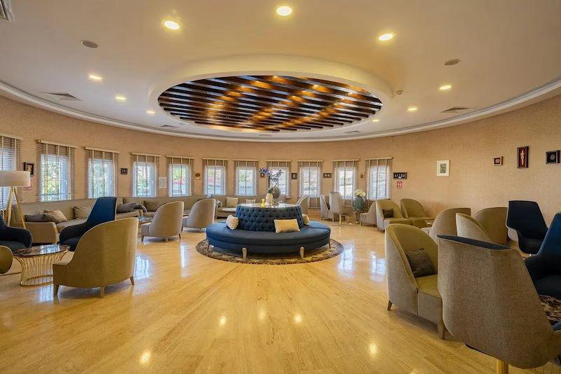 Golden Beach Hotel