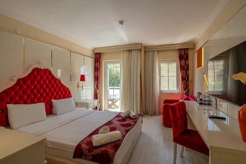 Golden Beach Hotel