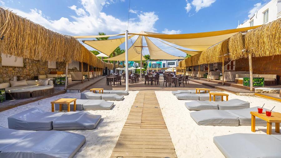 Ladonia Leo Beach Resort Hotel