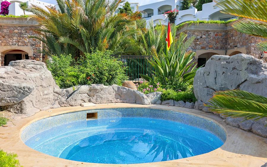 Royal Asarlık Beach Hotel