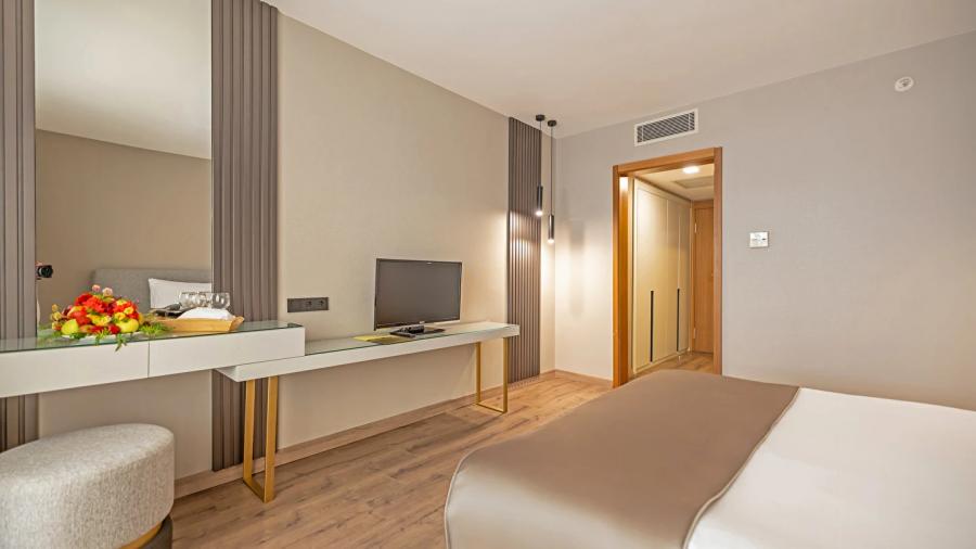 Royal Asarlık Beach Hotel