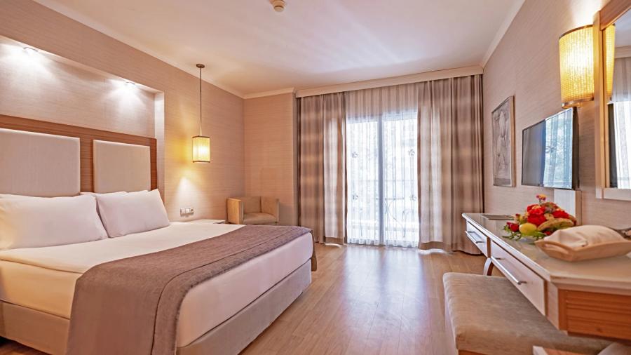 Royal Asarlık Beach Hotel