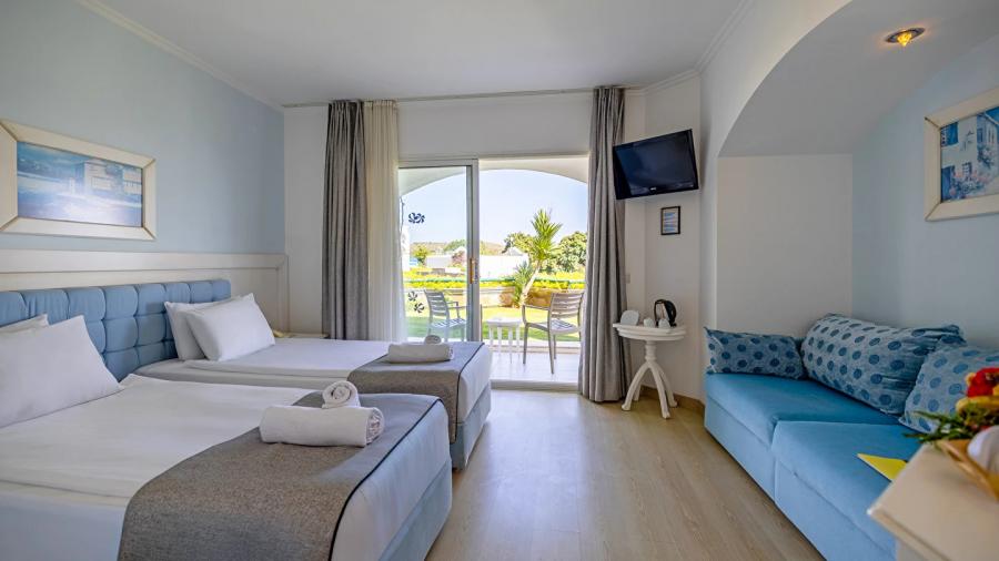 Royal Asarlık Beach Hotel