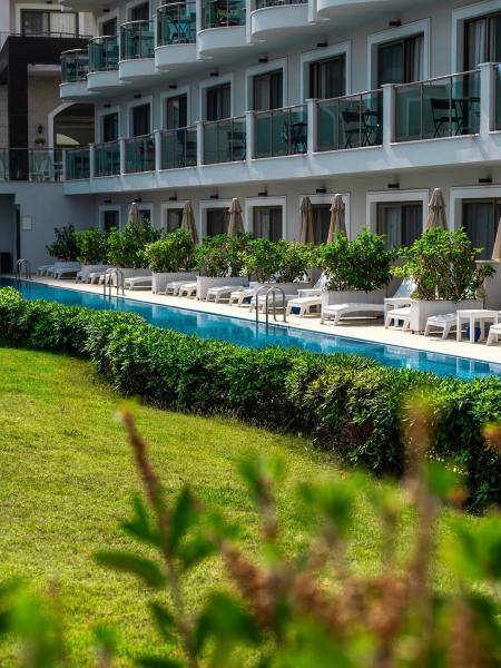My Ella Resort