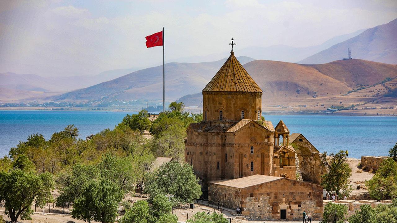 Akdamar Adası ve Akdamar Kilisesi Nerede?