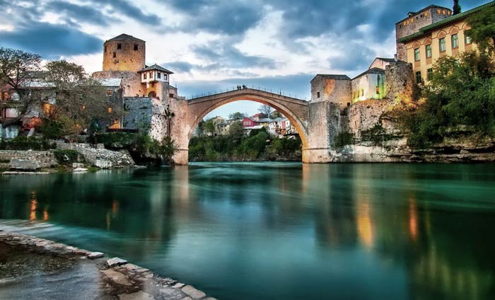 Mostar köprüsü nerede