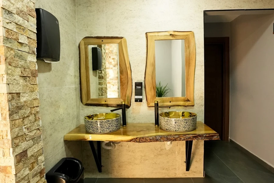 Lotus Suit Bungalov