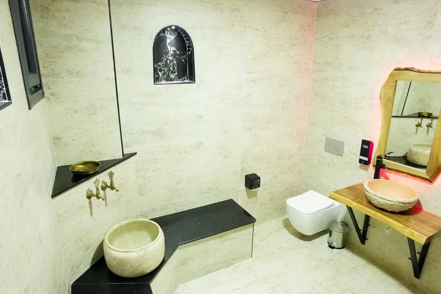 Lotus Suit Bungalov