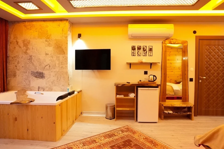 Lotus Suit Bungalov