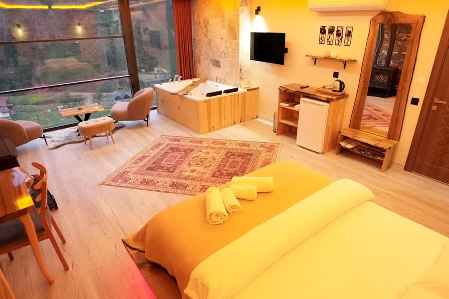 Lotus Suit Bungalov
