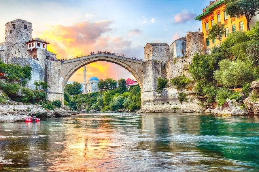Baştanbaşa Balkanlar Turu - AJet ile 6 Gece Extra Turlar ve Akşam Yemekleri Dahil PRN-SKP