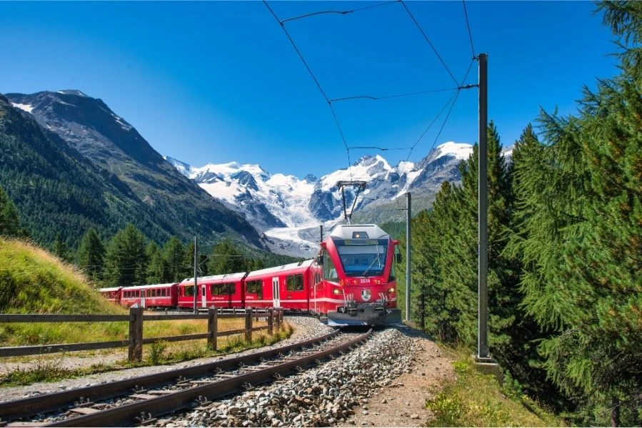 Bernina Express ile Noel Pazarları Turu - PGS ile 4 Gece (24 Kasım)