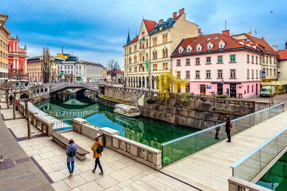 Hırvatistan & Slovenya Turu Yılbaşı Özel THY İle 3 Gece 4 Gün 2027