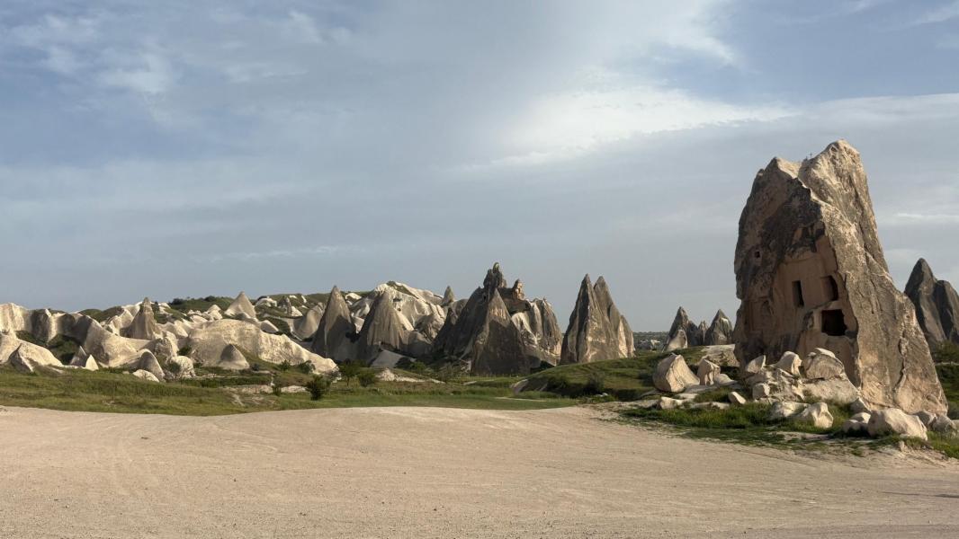 Masal Gibi Kapadokya, Yeraltı Şehri ve Peri Bacaları Turu 1 Gece Otel Konaklamalı