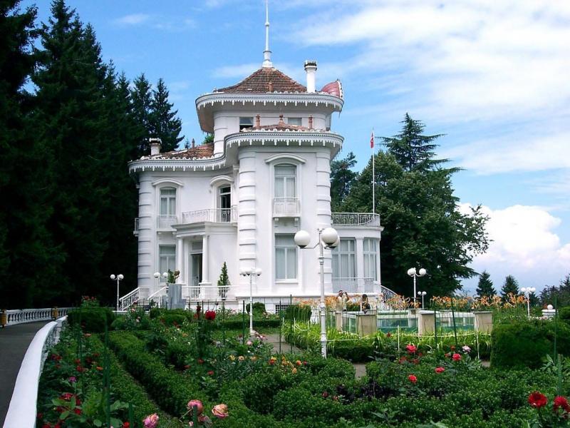 İstanbul Çıkışlı Karadeniz Rüzgarı Yaylalar ve Batum Turu 4 Gece Otel Konaklamalı