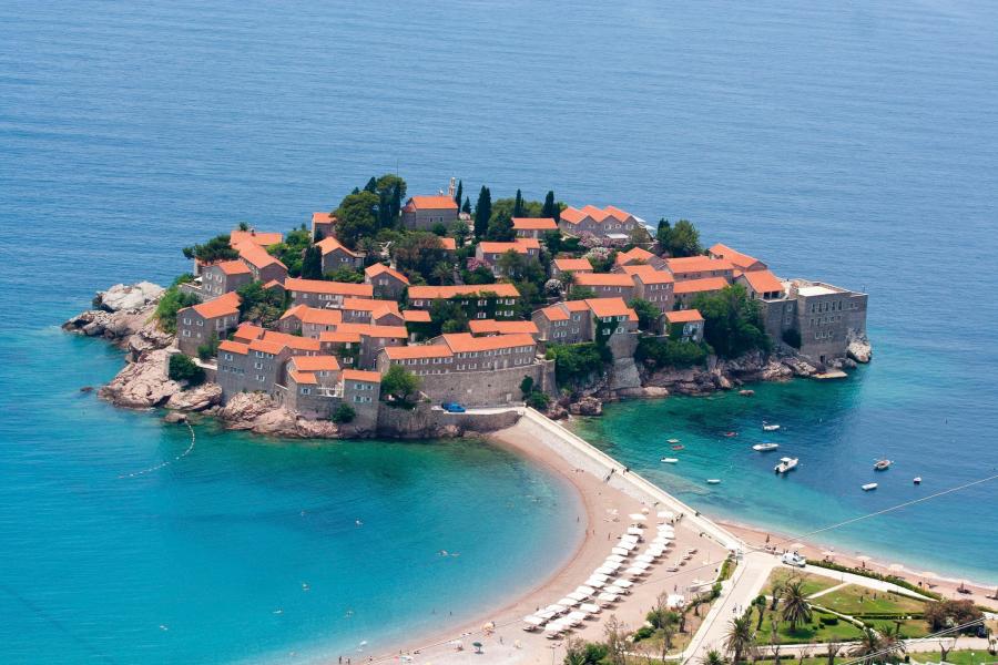 İzmir Çıkışlı Direkt Uçuş Uçaklı Vizesiz Kosovalı Büyük Balkan Turu 7 Gece Konaklamalı