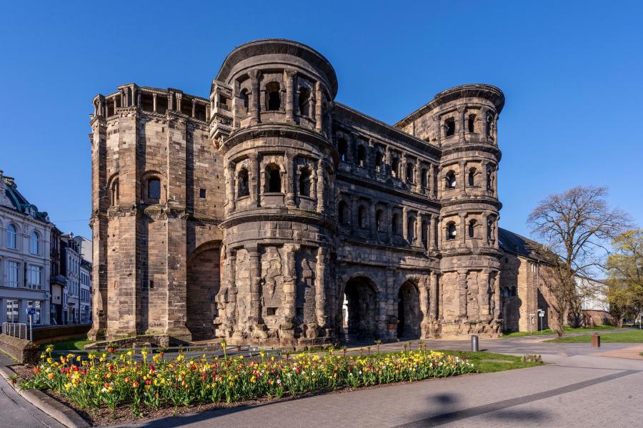 Sömestre Özel 5 Ülke İle Benelüx, Paris, Köln Turu Pegasus Hava Yolları İle 7 Gece 8 Gün CRL-CRL
