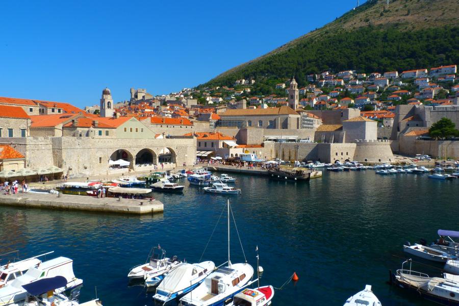 Vizesiz Uçaklı Balkan Masalı Turu 7 Gece 8 Gün Ekstra Turlar, Akşam Yemekleri ve Balkan Gecesi Dahil