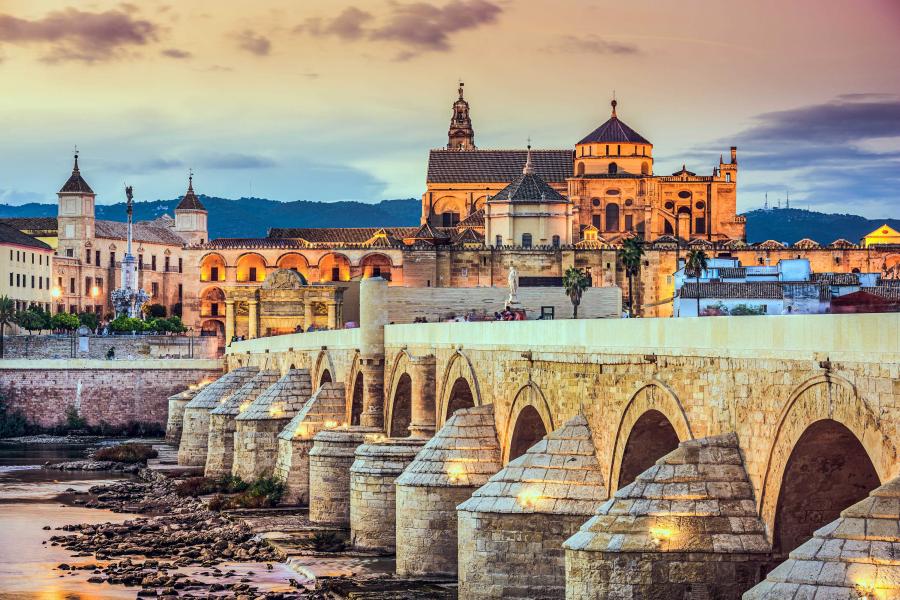 İzmir Kalkışlı Elegant İspanya & Endülüs Turu SunExpress Hava Yolları İle 6 Gece (MAD-BCN)