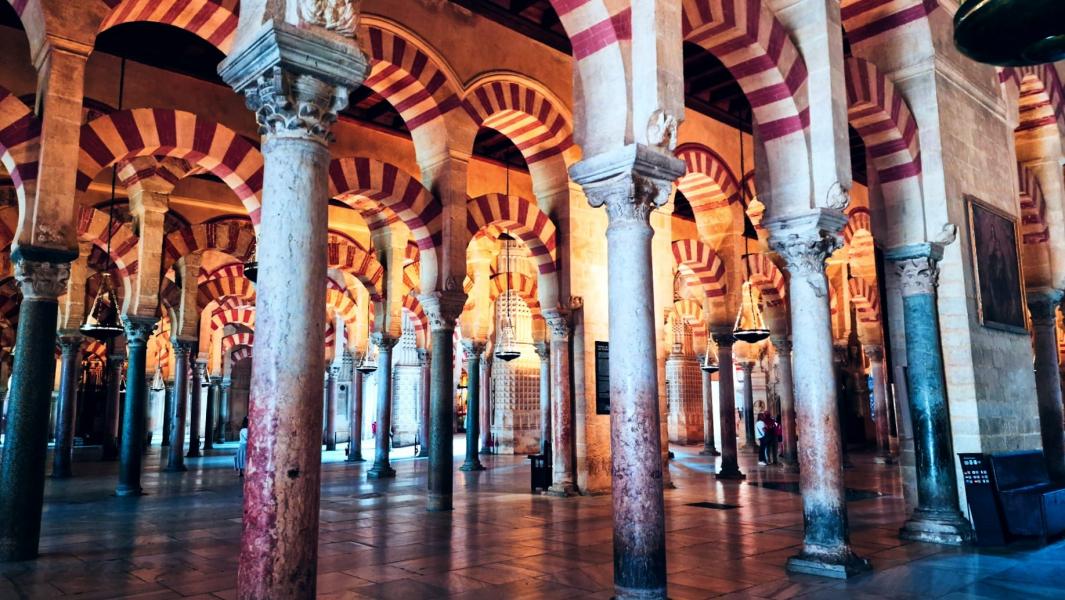 İzmir Kalkışlı Elegant İspanya & Endülüs Turu SunExpress Hava Yolları İle 6 Gece (MAD-BCN)
