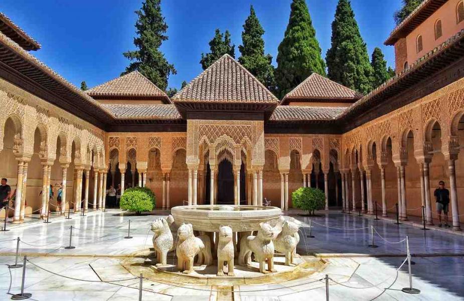 Elegant İspanya & Endülüs Turu Pegasus Hava Yolları İle 7 Gece (MAD-BCN)