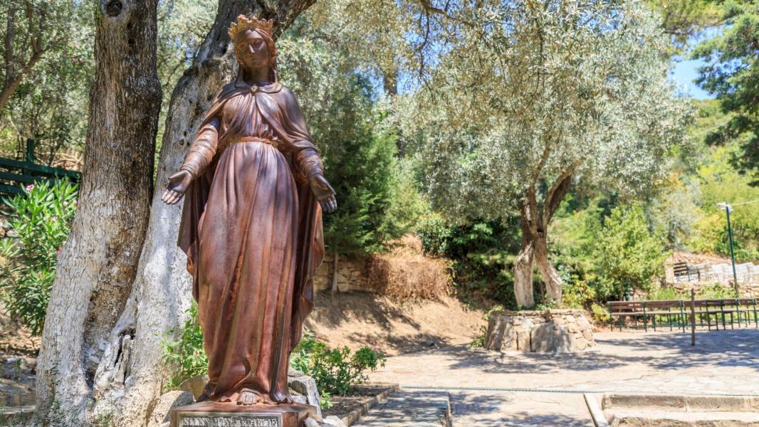 İzmir, Çeşme, Alaçatı, Şirince ve Efes Turu 1 Gece Otel Konaklamalı