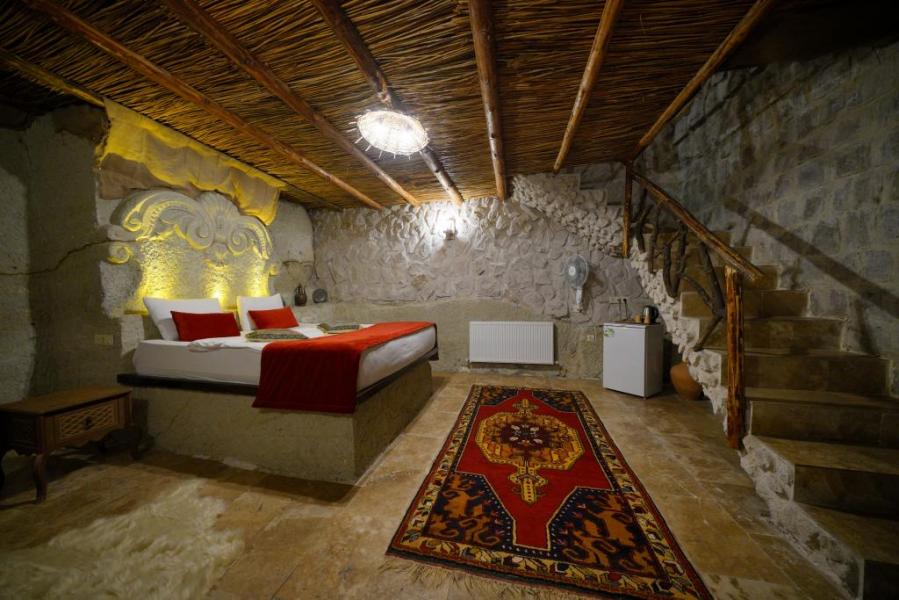 Nar Cave House Konaklamalı Kapadokya Peri Bacaları Turu 1 Gece Otel Konaklamalı
