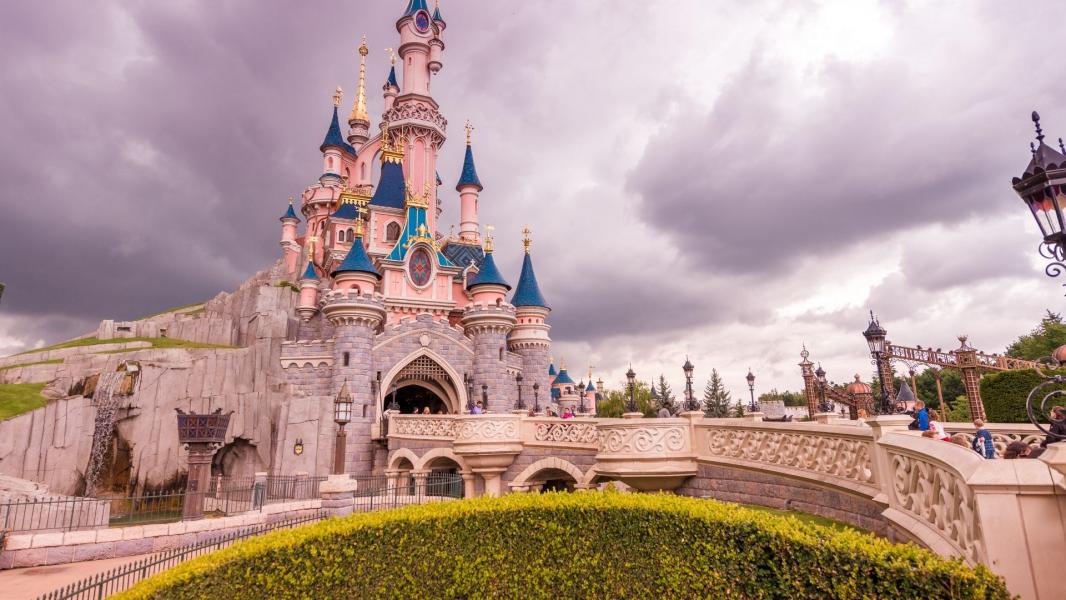23 Nisan Özel Görkemli Paris & Disneyland Turu Tüm Turlar ve Disneyland Çift Park Bileti Dahil THY İle 3 Gece 4 Gün
