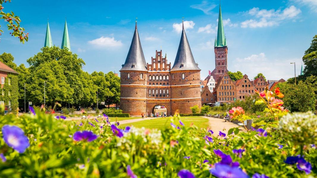 Hamburg'dan Berlin'e Kuzey Avrupa Turu Yaz Dönemi AJet İle 3 Gece 4 Gün 2026