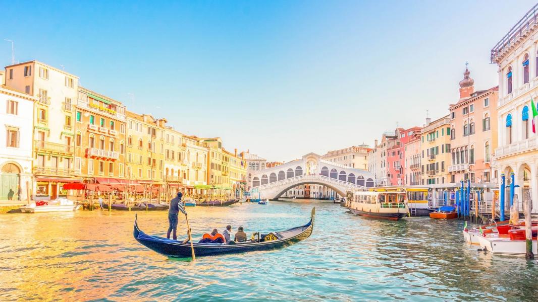 Ekspress Büyük İtalya Turu Ajet Havayolları İle 5 Gece 6 Gün Promosyon (Roma-Bergamo)