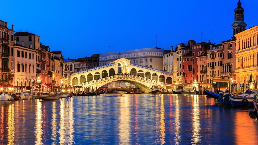 Ekspress Büyük İtalya Turu Ajet Havayolları İle 5 Gece 6 Gün Promosyon (Roma-Bergamo)